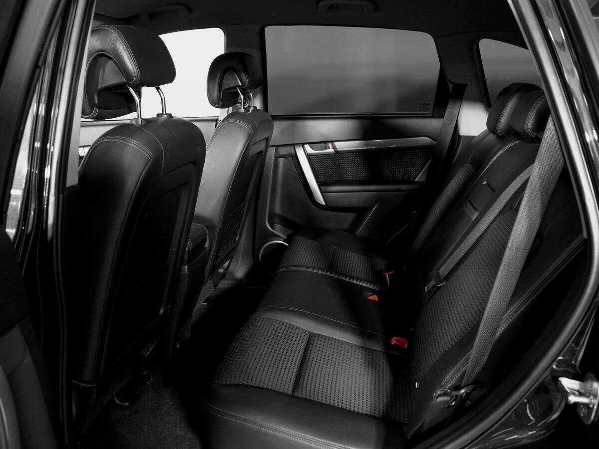 Купить Chevrolet Captiva с пробегом. Фото: #9
