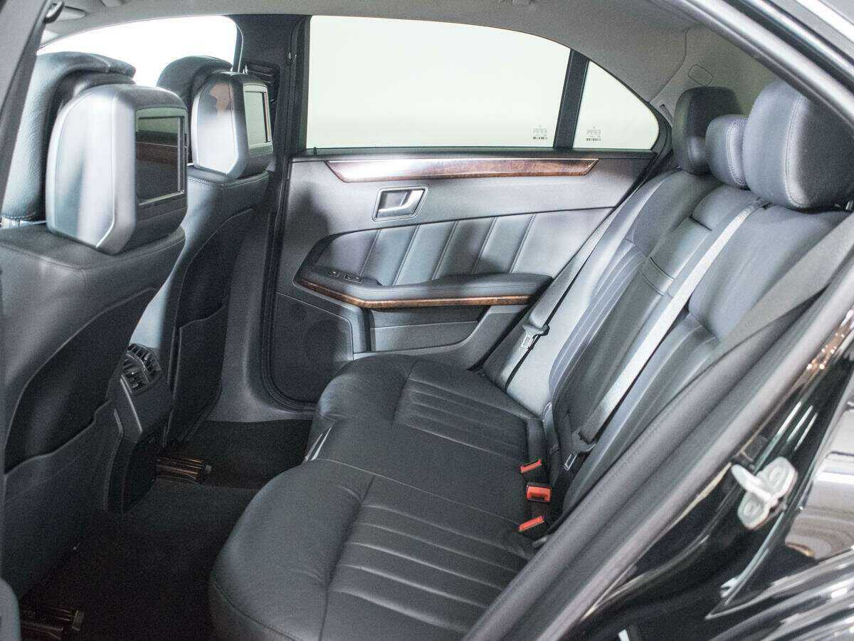 Купить Mercedes-Benz E-Класс с пробегом. Фото: #10