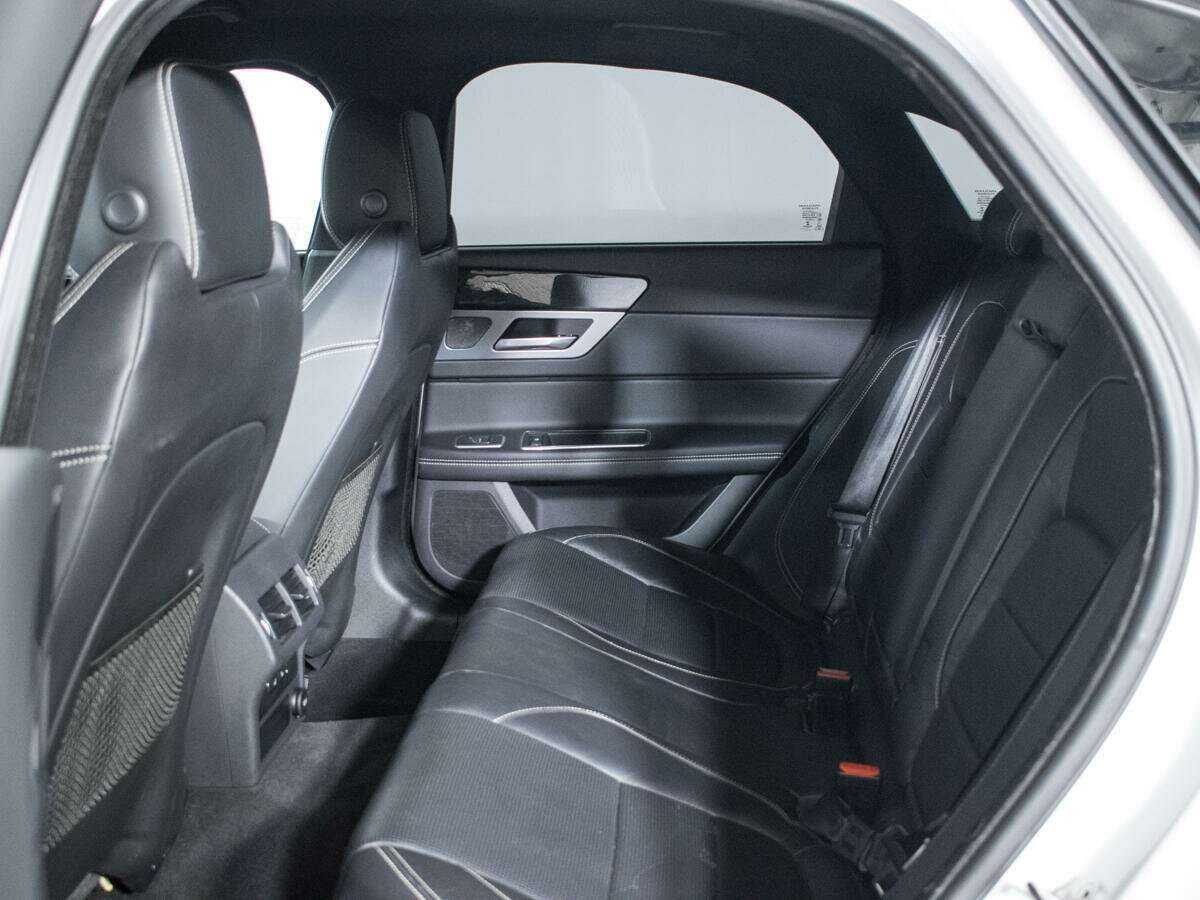 Купить Jaguar XF с пробегом. Фото: #9