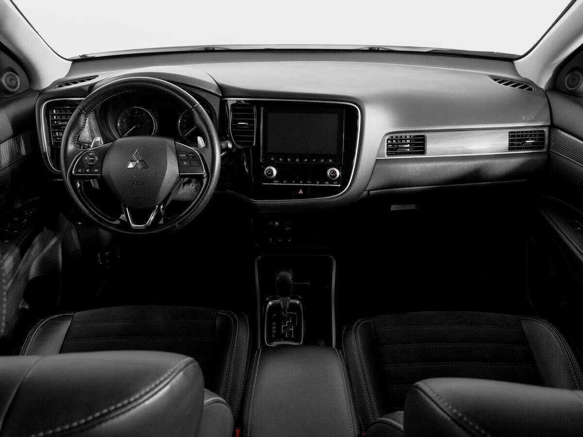 Купить Mitsubishi Outlander с пробегом. Фото: #11