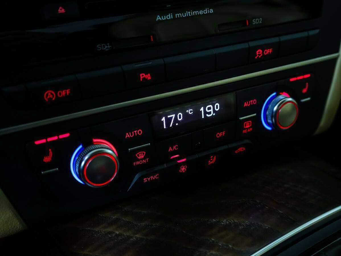 Купить Audi A6 с пробегом. Фото: #13