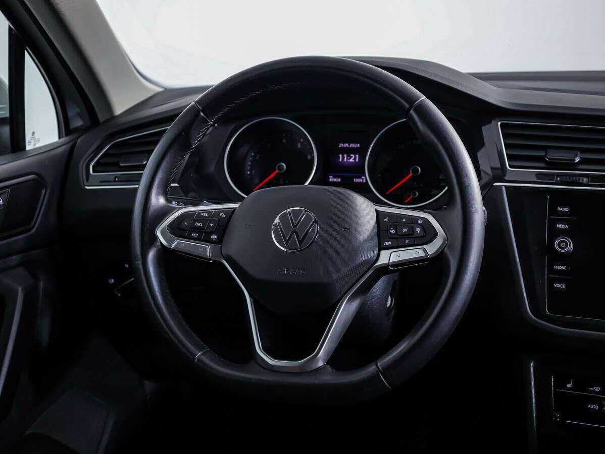 Купить Volkswagen Tiguan с пробегом. Фото: #9