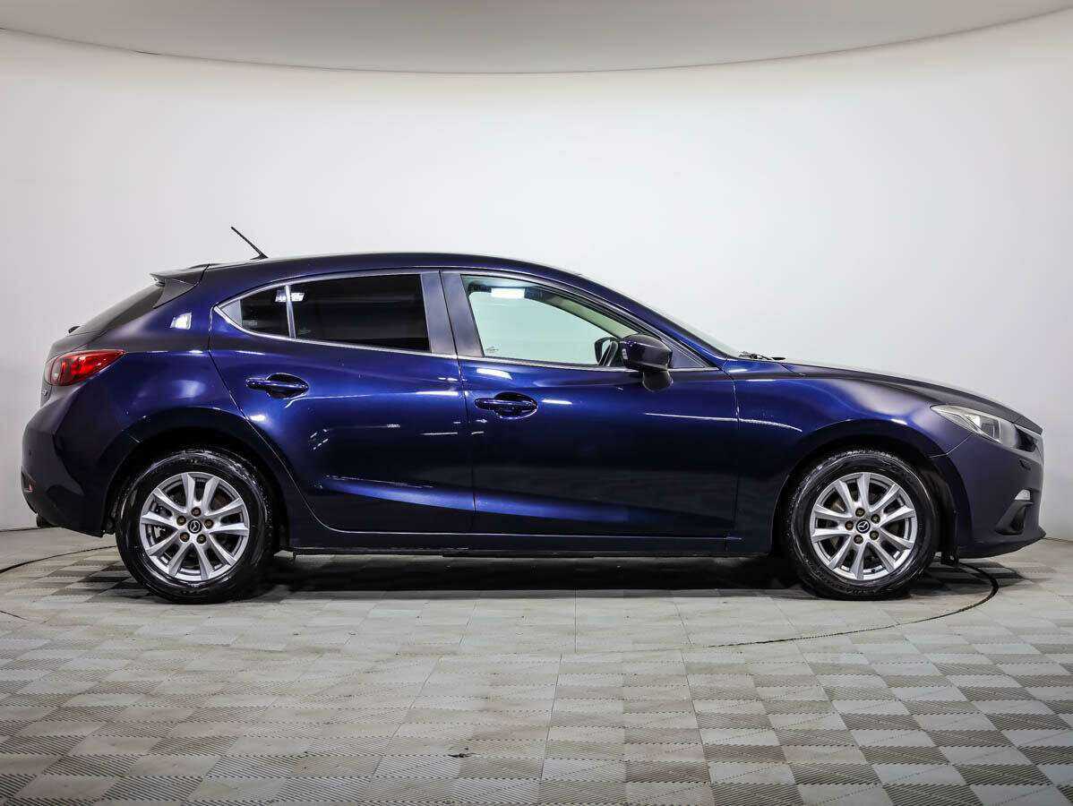 Купить Mazda 3 с пробегом. Фото: #2