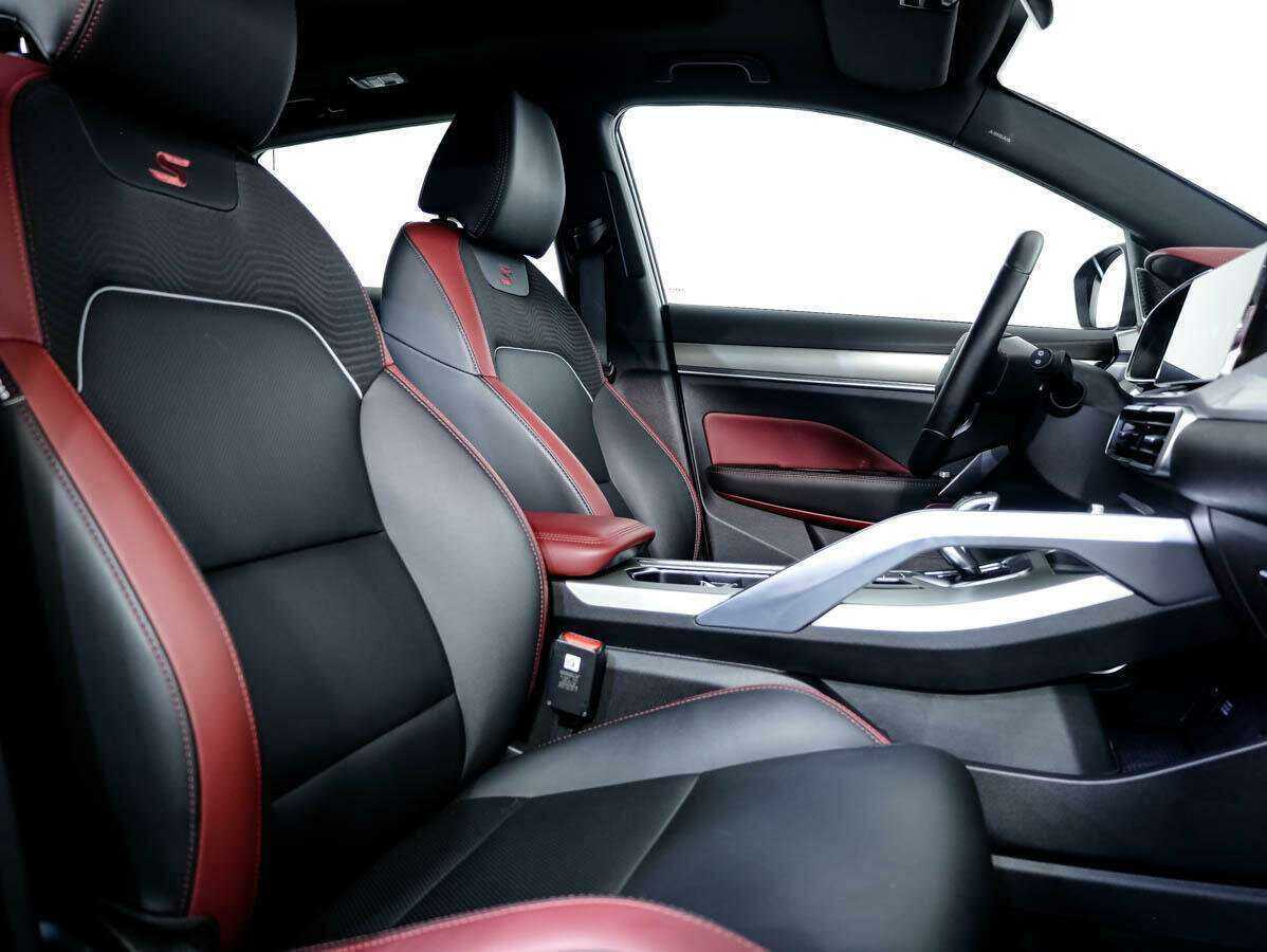 Купить Geely Coolray с пробегом. Фото: #11