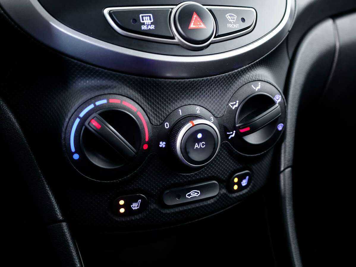 Купить Hyundai Solaris с пробегом. Фото: #15