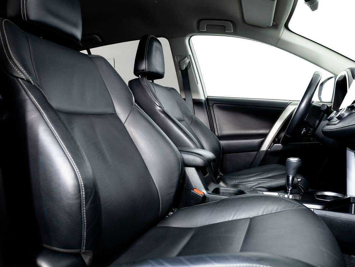 Купить Toyota RAV4 с пробегом. Фото: #11