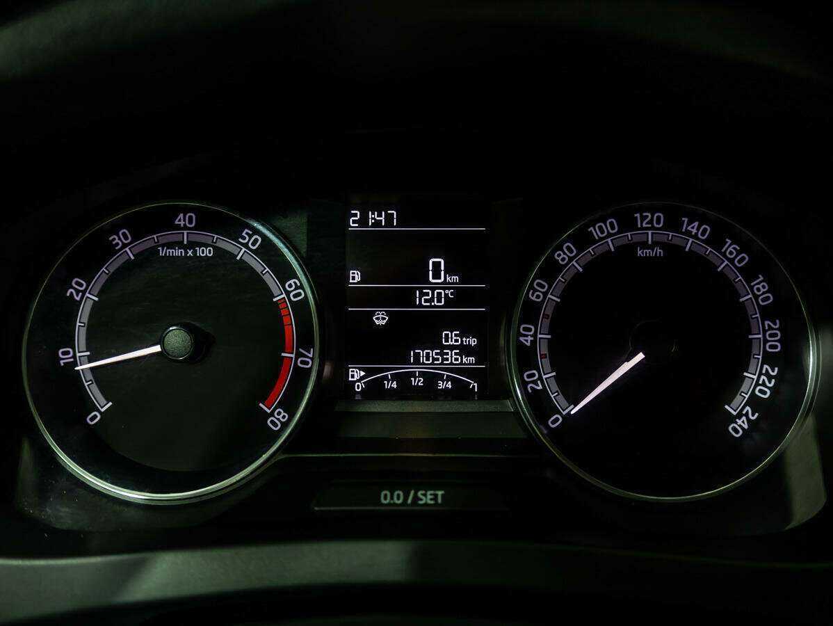 Купить Skoda Rapid с пробегом. Фото: #13