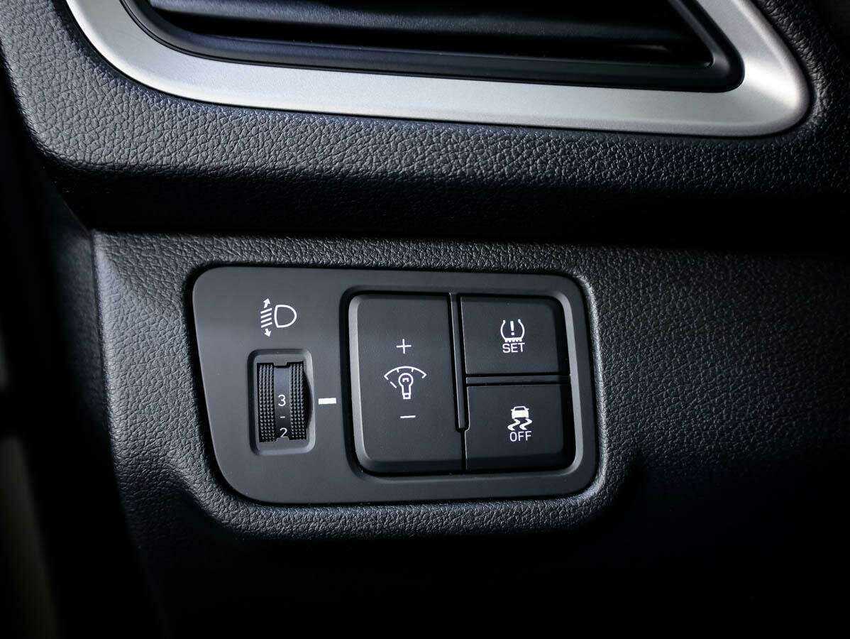 Купить Hyundai Solaris с пробегом. Фото: #18