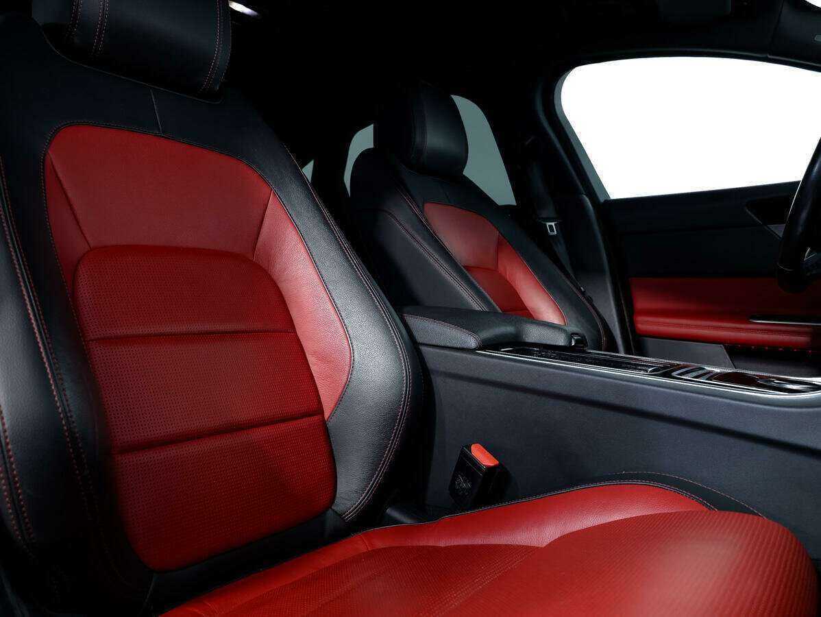 Купить Jaguar XF с пробегом. Фото: #12