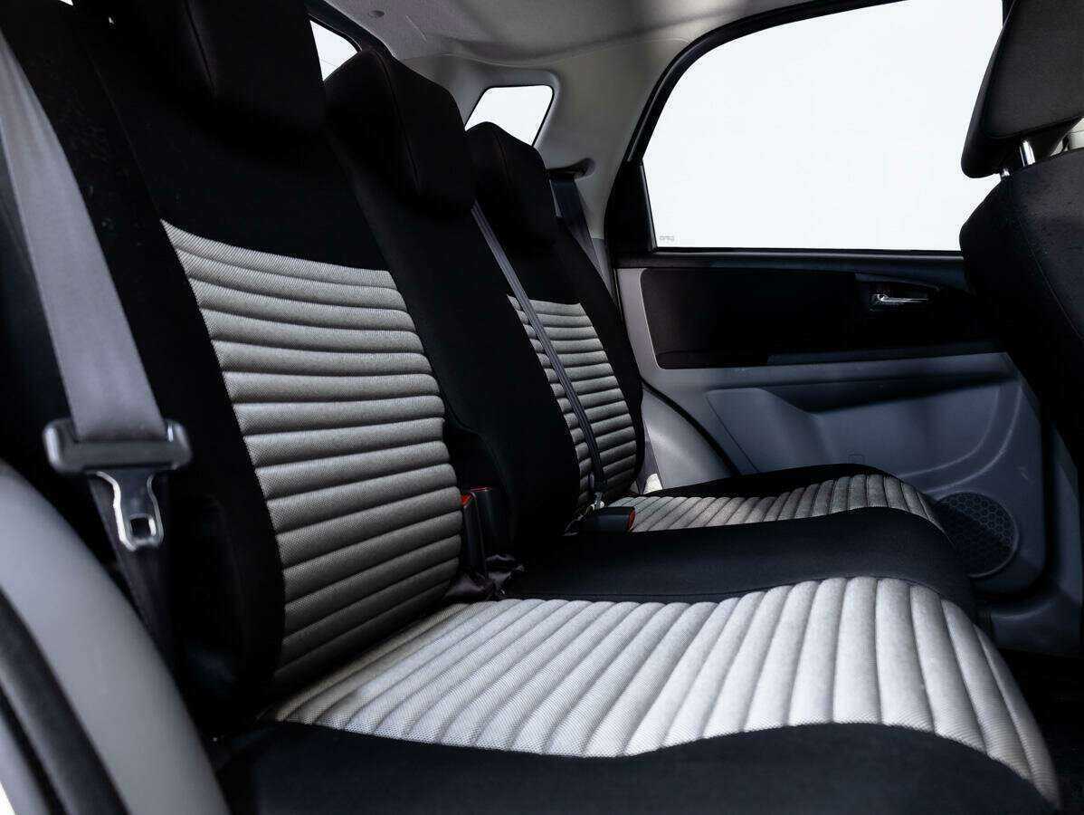 Купить Suzuki SX4 с пробегом. Фото: #10