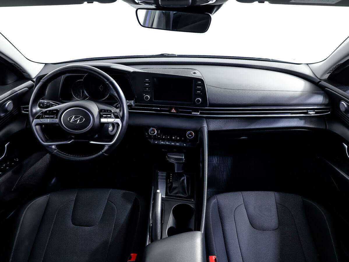 Купить Hyundai Elantra с пробегом. Фото: #10