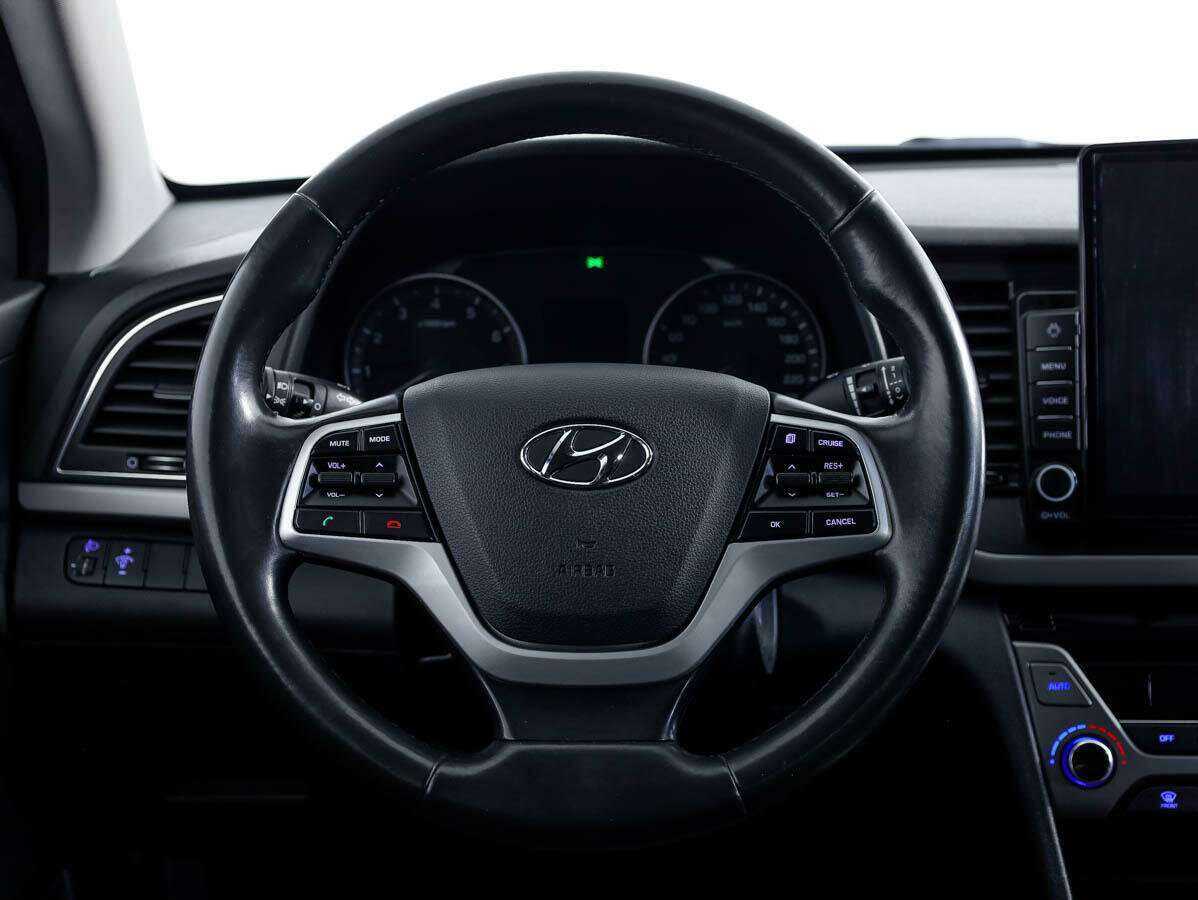Купить Hyundai Elantra с пробегом. Фото: #17