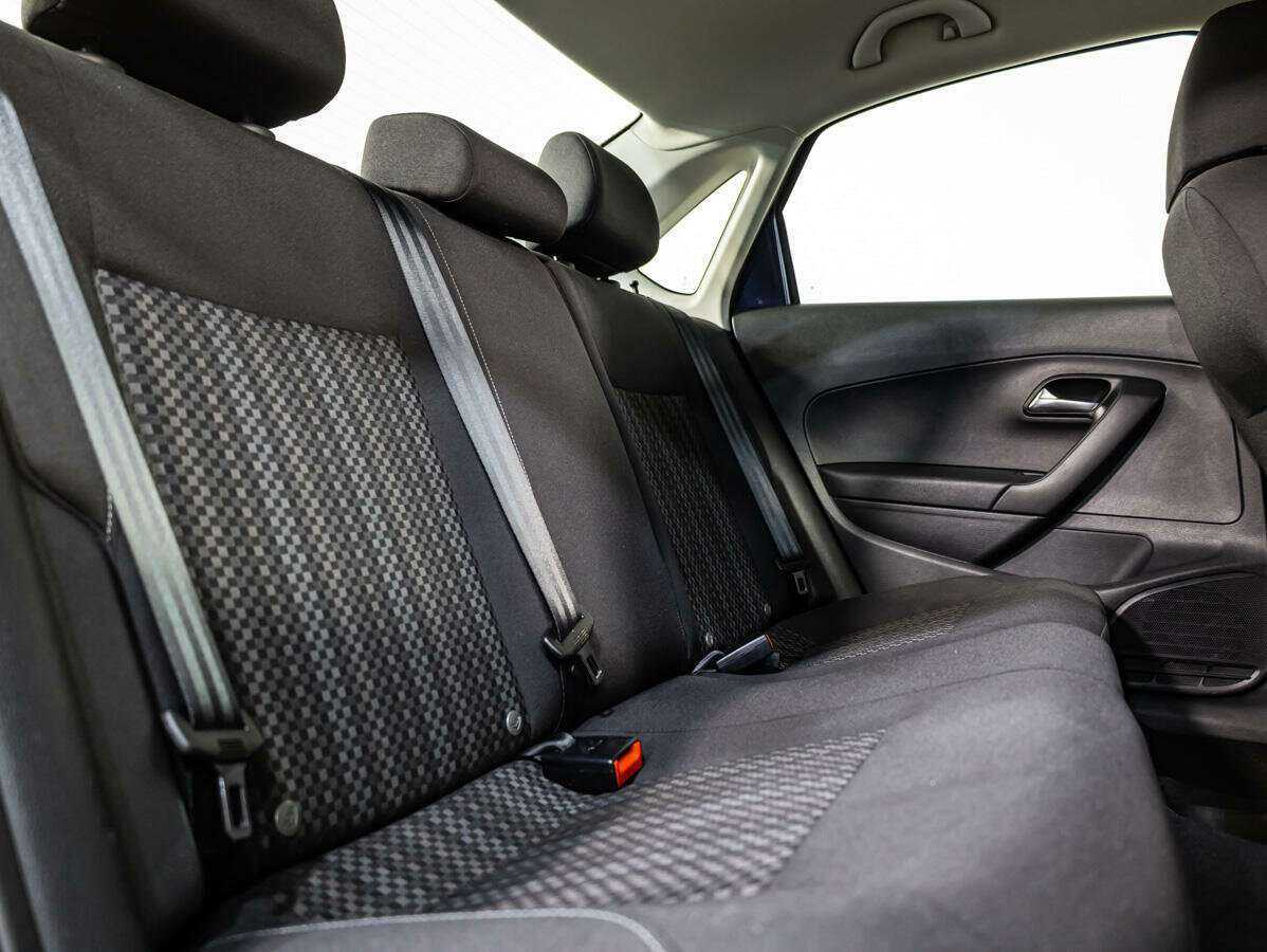 Купить Volkswagen Polo с пробегом. Фото: #10