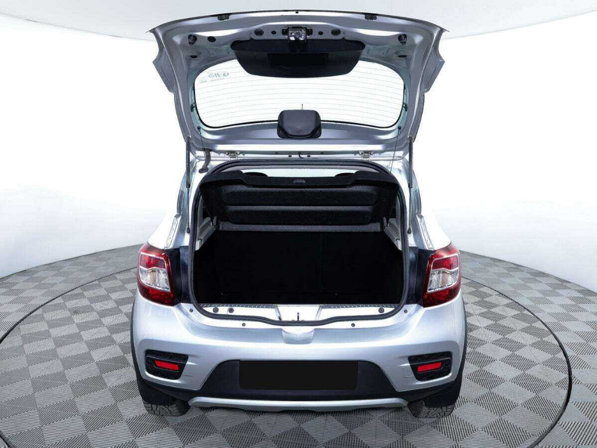 Купить Renault Sandero с пробегом. Фото: #7