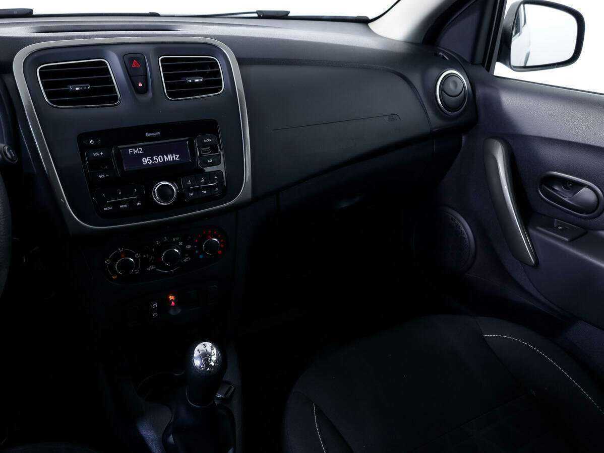 Купить Renault Sandero с пробегом. Фото: #14