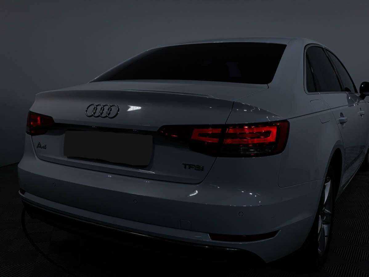 Купить Audi A4 с пробегом. Фото: #24