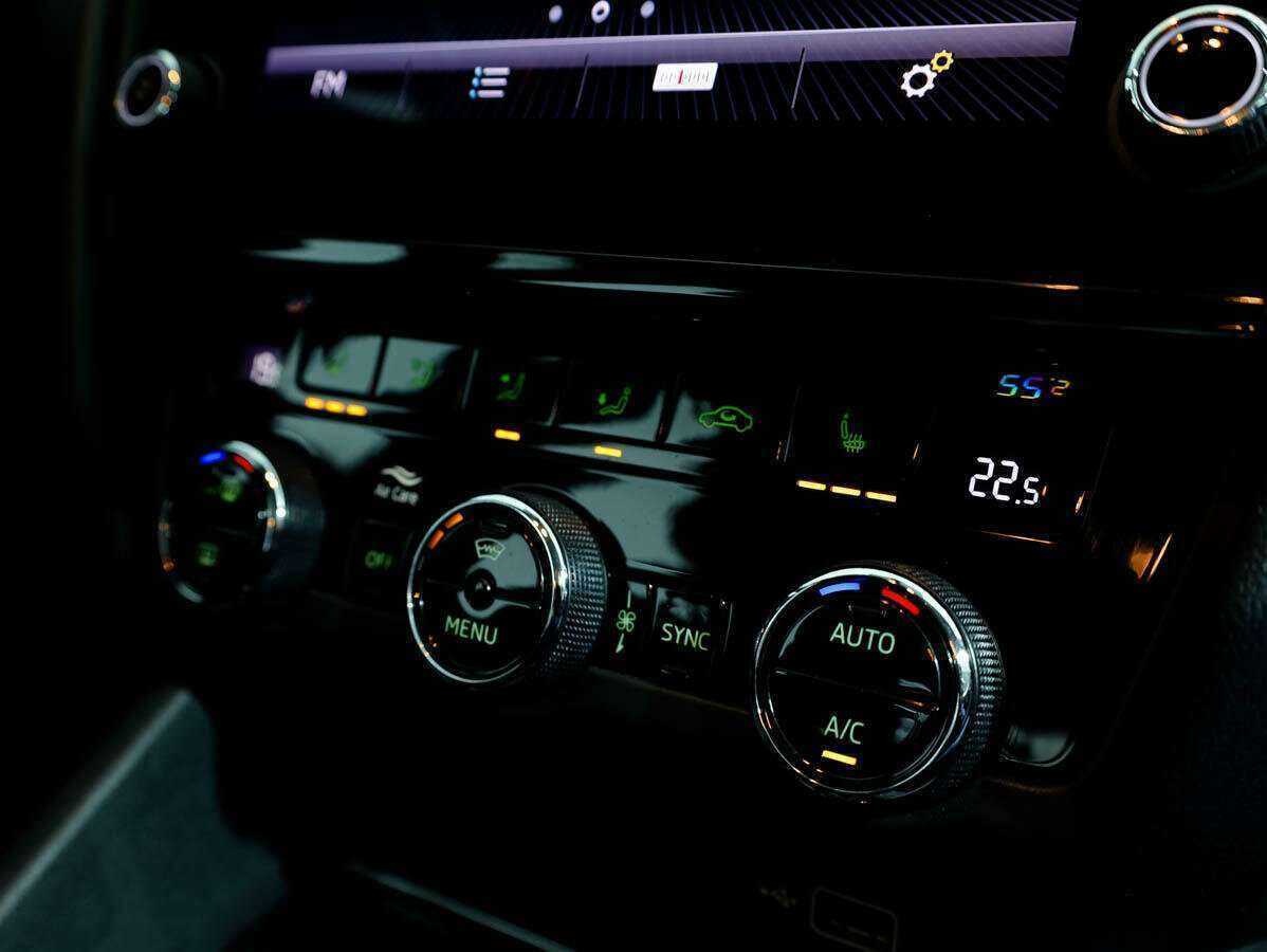 Купить Skoda Octavia с пробегом. Фото: #19