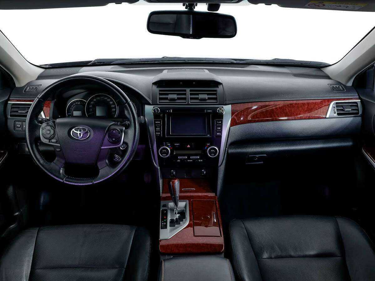 Купить Toyota Camry с пробегом. Фото: #9