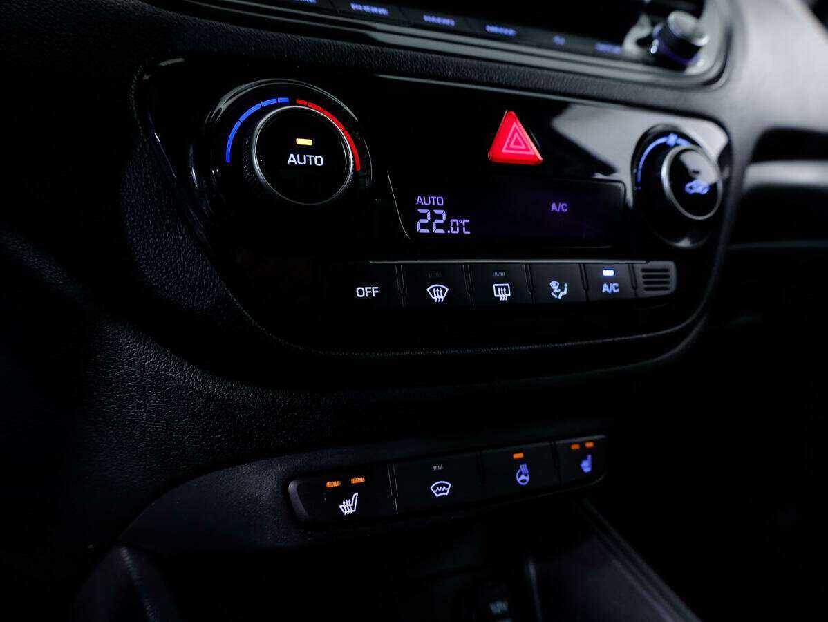 Купить Hyundai Solaris с пробегом. Фото: #15