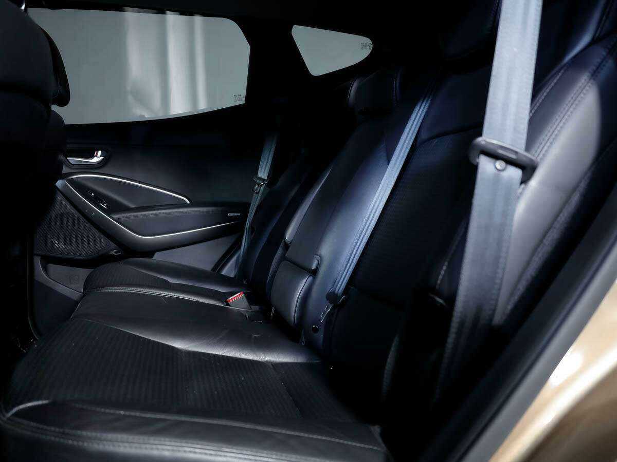Купить Hyundai Santa Fe с пробегом. Фото: #11