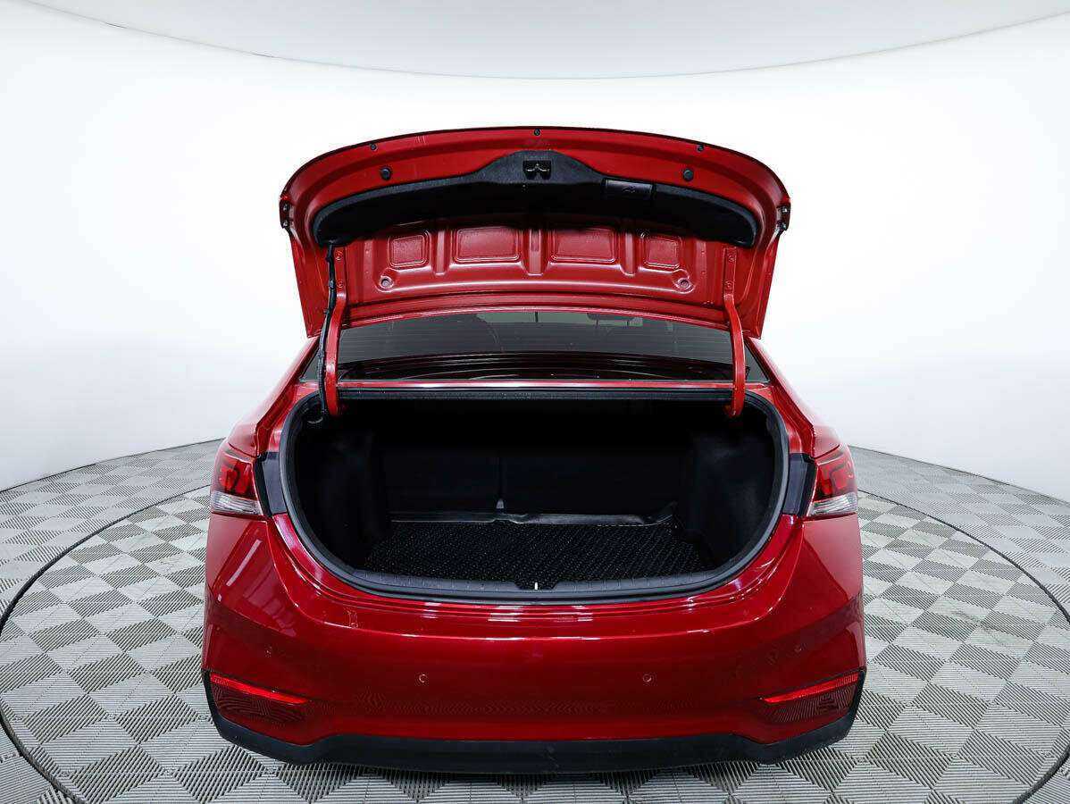 Купить Hyundai Solaris с пробегом. Фото: #18