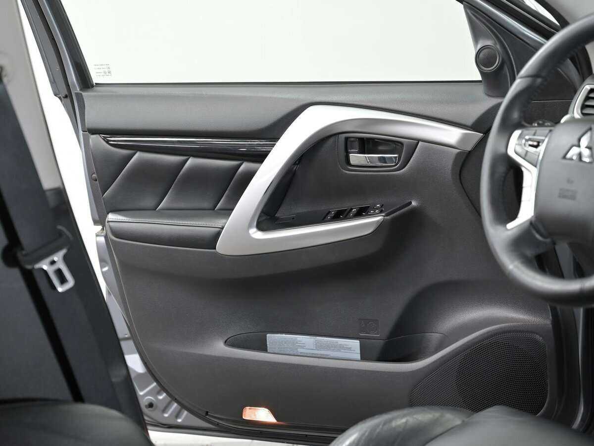 Купить Mitsubishi Pajero Sport с пробегом. Фото: #9
