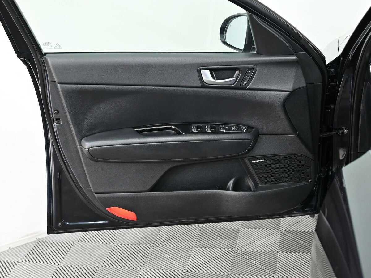 Купить Kia Optima с пробегом. Фото: #9