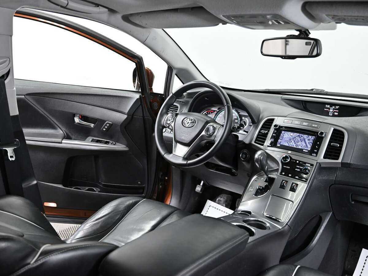 Купить Toyota Venza с пробегом. Фото: #4