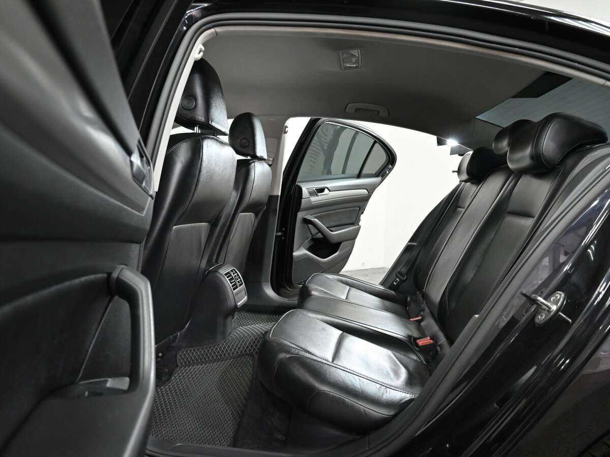 Купить Volkswagen Passat с пробегом. Фото: #11