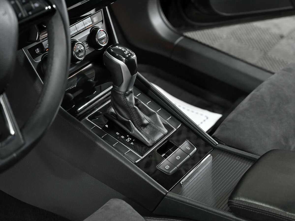 Купить Skoda Superb с пробегом. Фото: #9