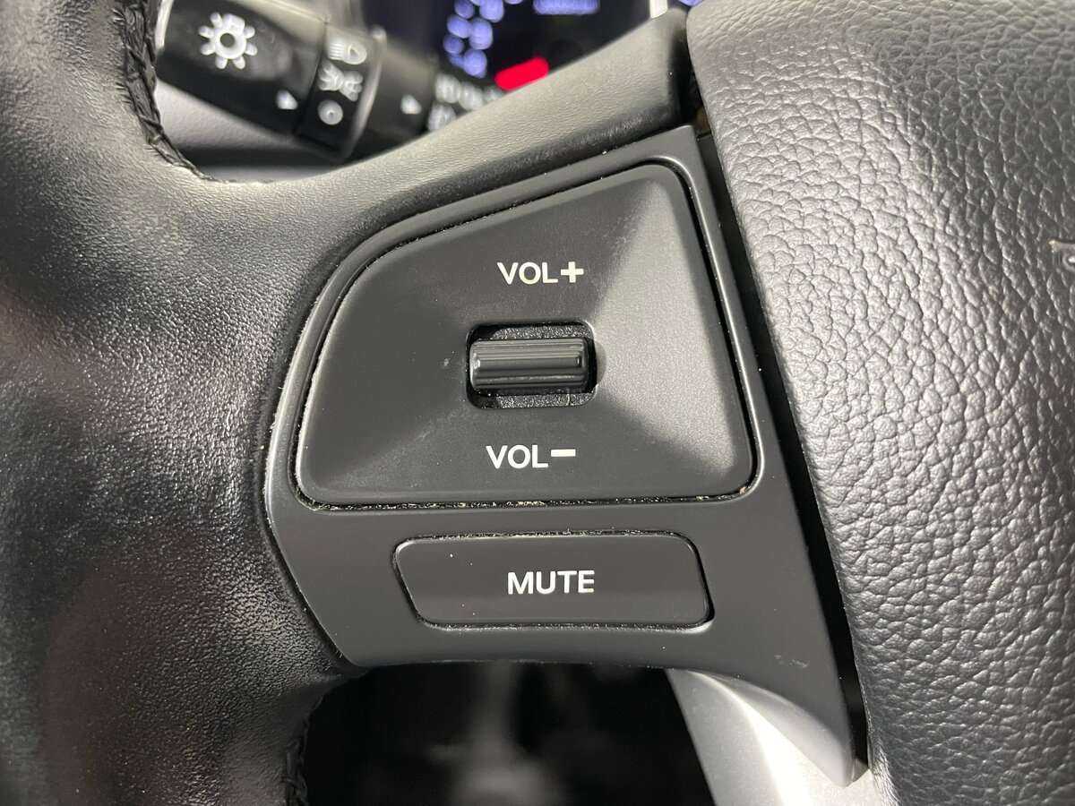 Купить Kia Rio с пробегом. Фото: #17