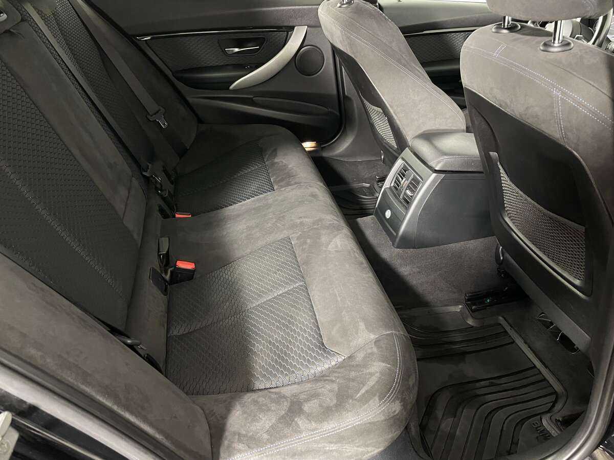 Купить BMW 3 серии с пробегом. Фото: #23