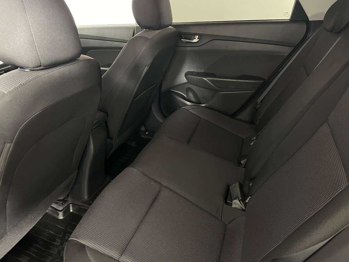 Купить Hyundai Solaris с пробегом. Фото: #18