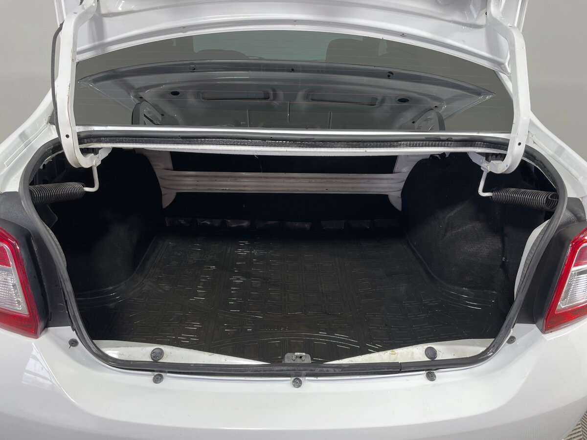 Купить Renault Logan с пробегом. Фото: #9