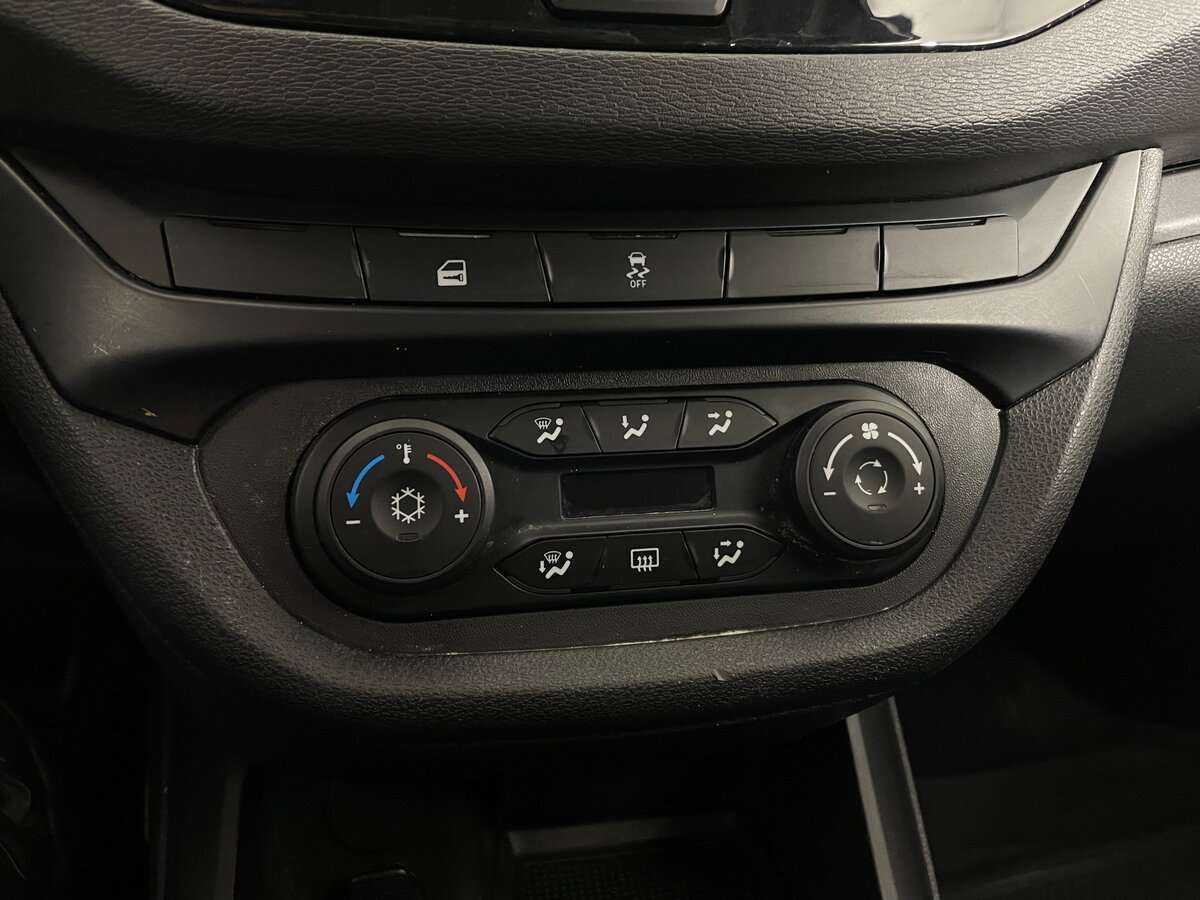 Купить Lada (ВАЗ) Vesta с пробегом. Фото: #12