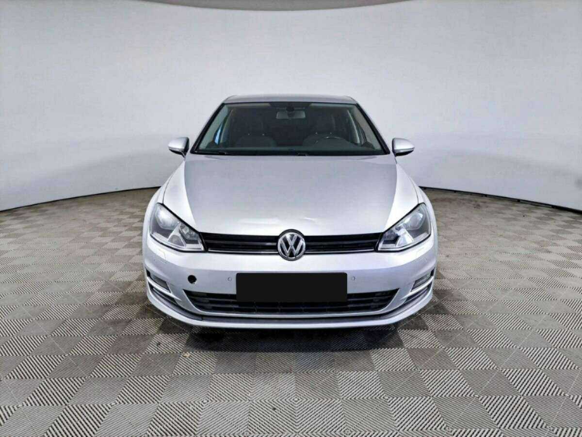 Купить Volkswagen Golf с пробегом. Фото: #1