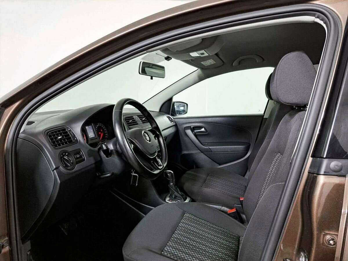 Купить Volkswagen Polo с пробегом. Фото: #13