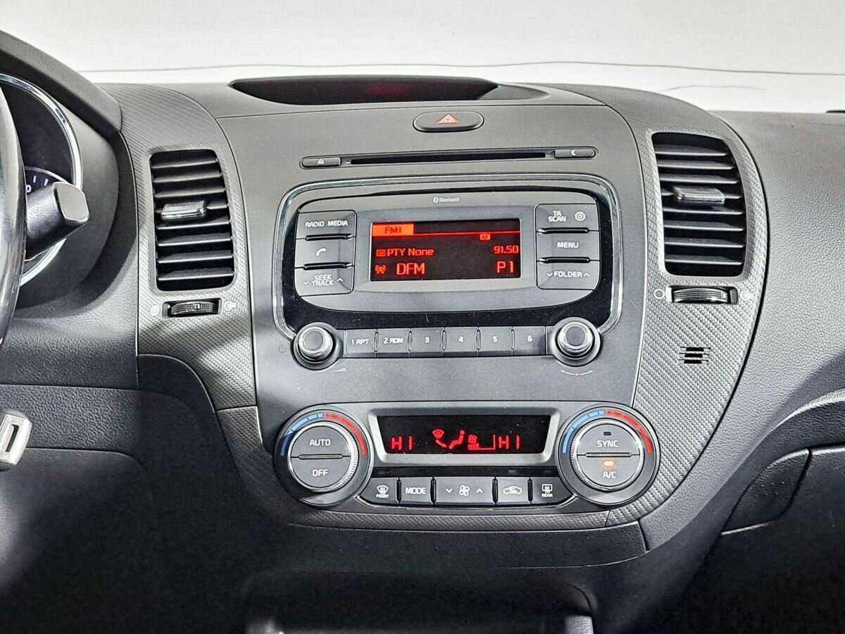Купить Kia Cerato с пробегом. Фото: #11