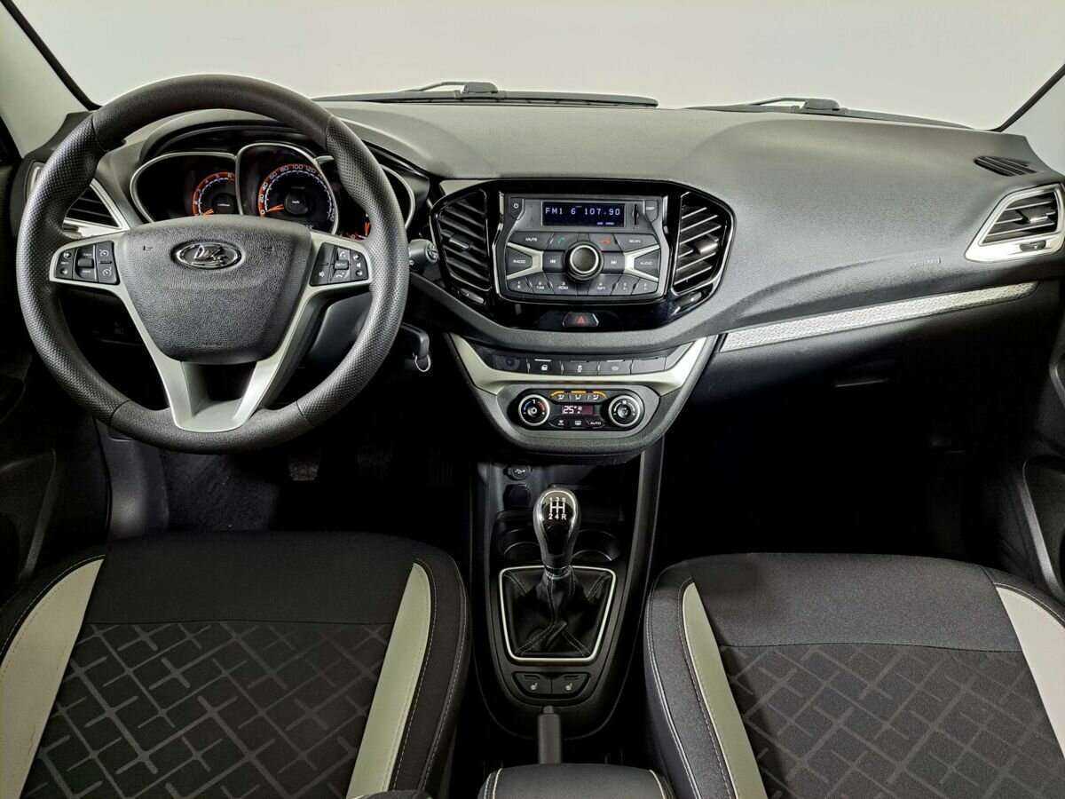 Купить Lada (ВАЗ) Vesta с пробегом. Фото: #11