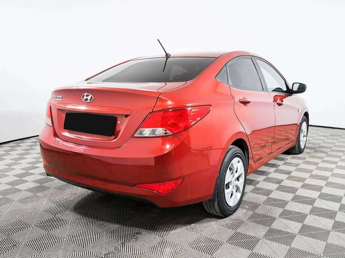 Купить Hyundai Solaris с пробегом. Фото: #4