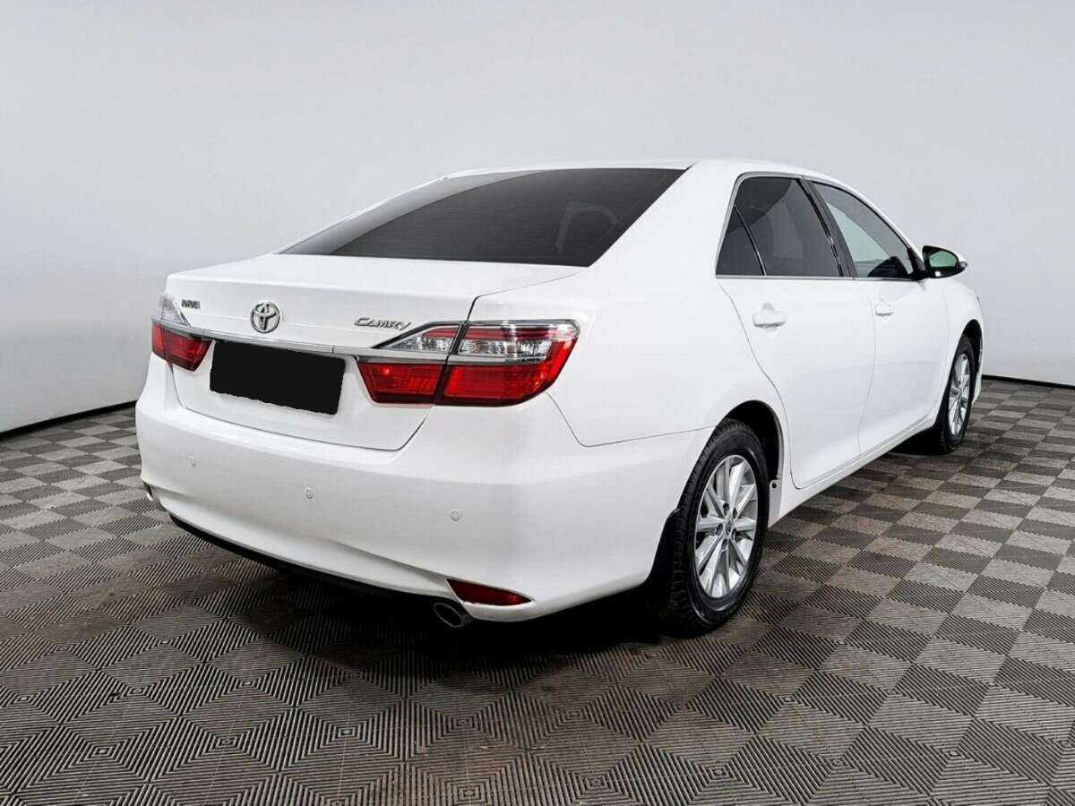 Купить Toyota Camry с пробегом. Фото: #3