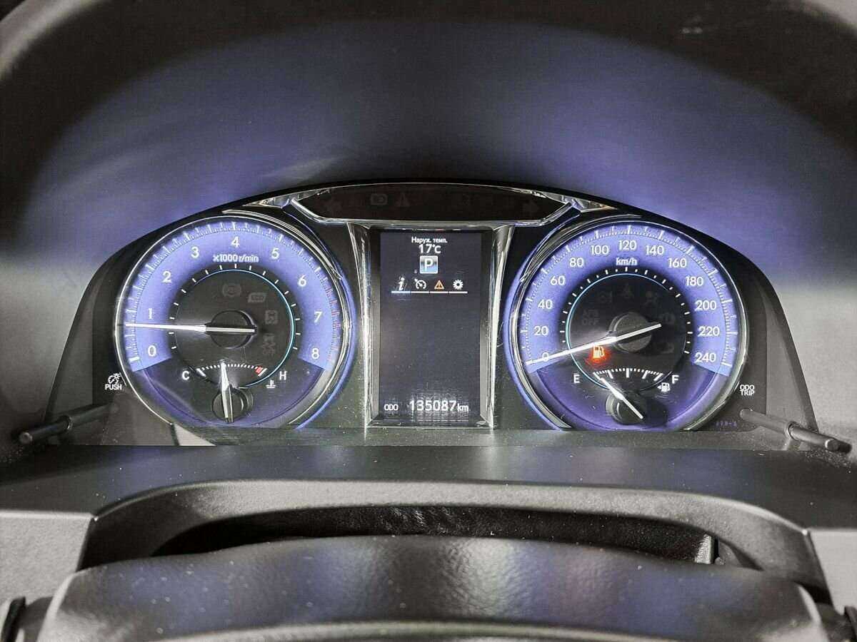 Купить Toyota Camry с пробегом. Фото: #9