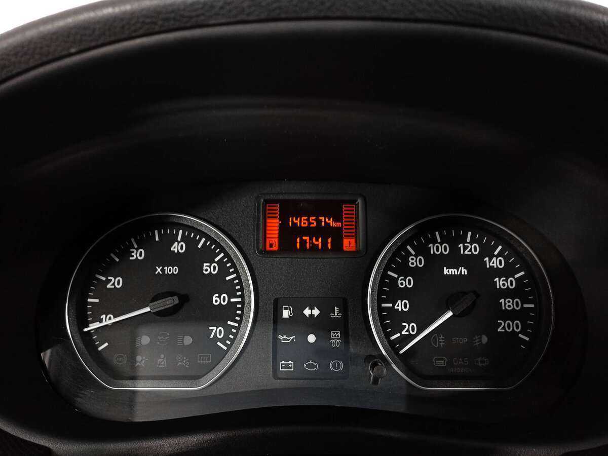 Купить Renault Sandero с пробегом. Фото: #12