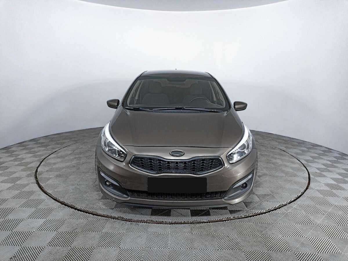 Купить Kia Ceed с пробегом. Фото: #1