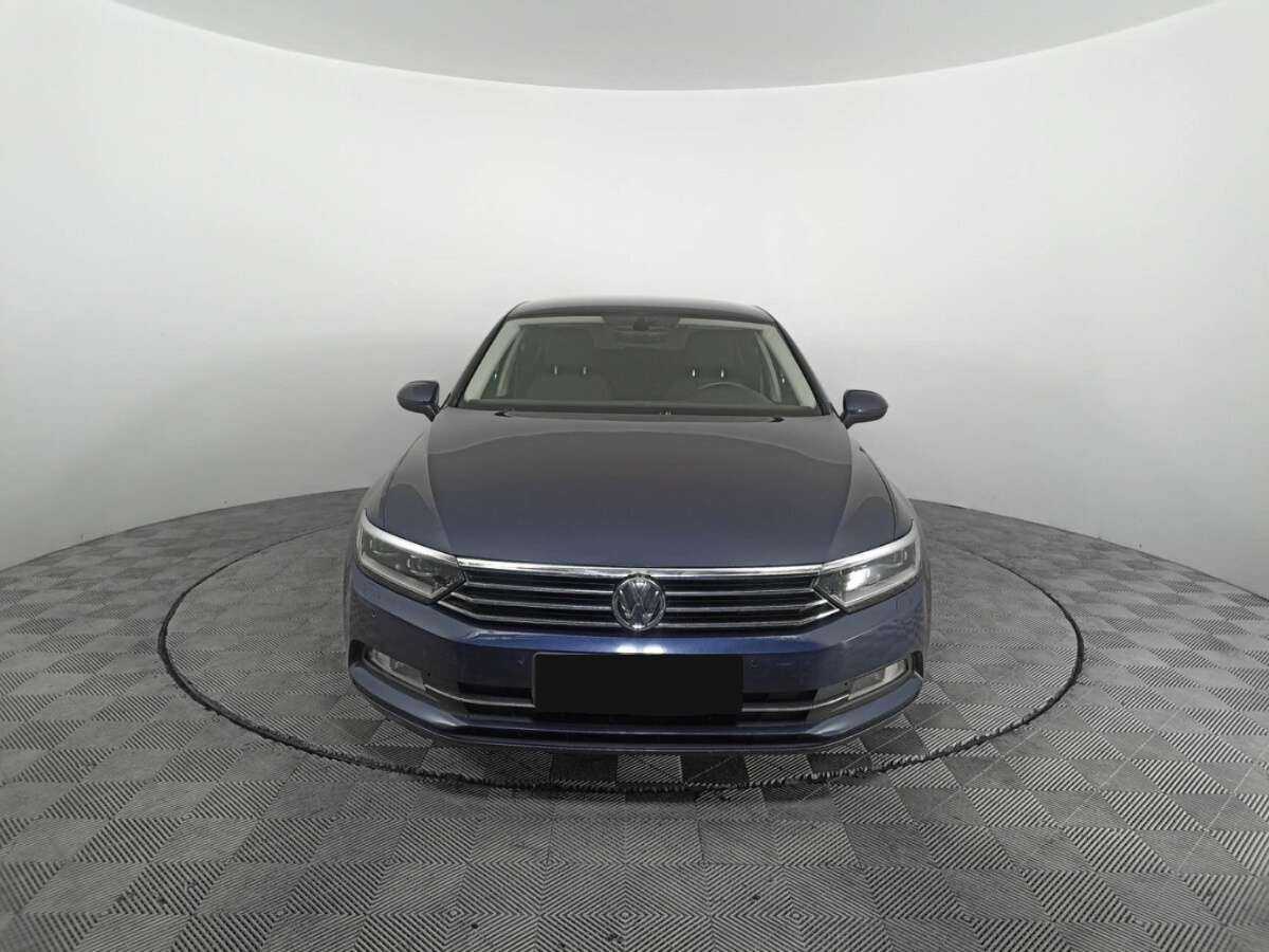 Купить Volkswagen Passat с пробегом. Фото: #1