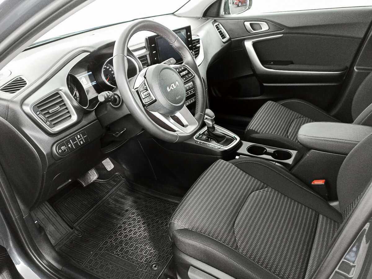 Купить Kia Ceed с пробегом. Фото: #13