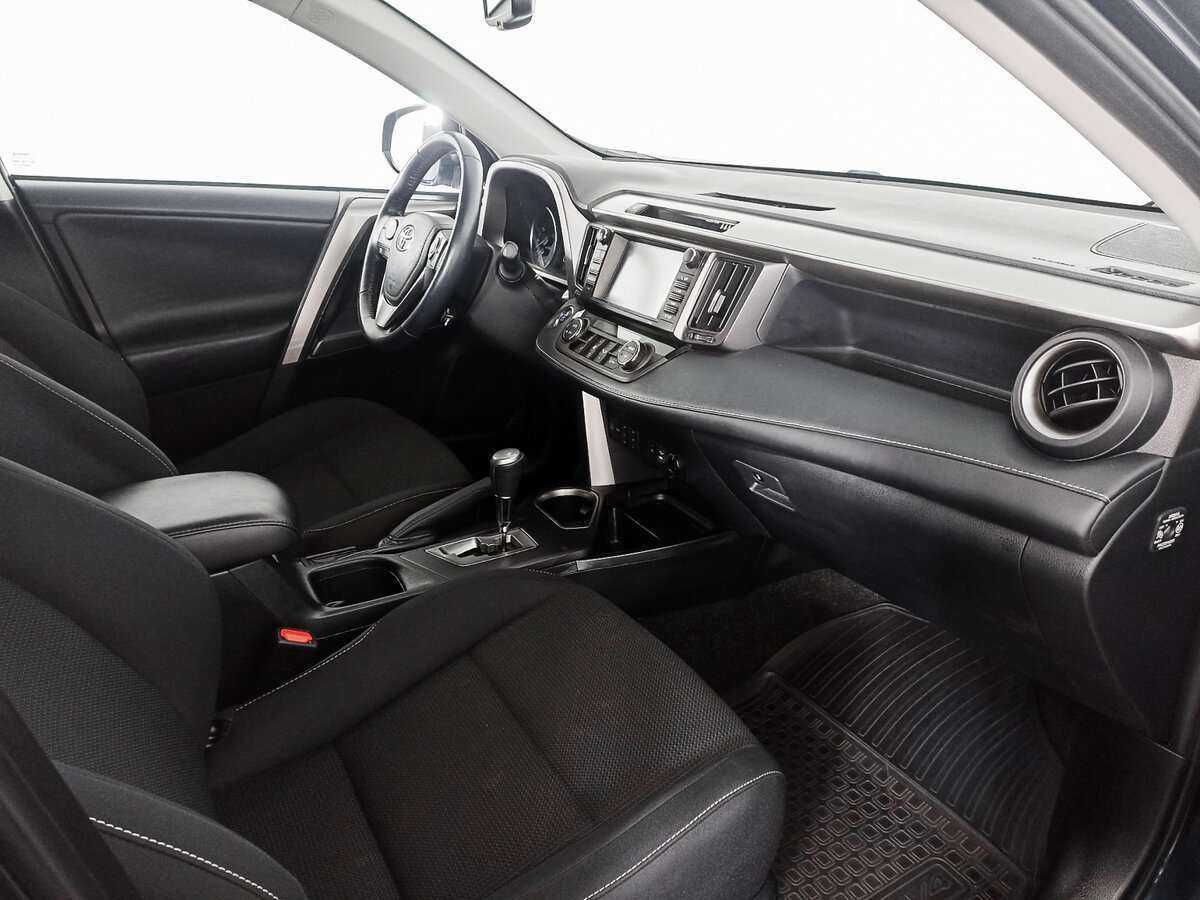 Купить Toyota RAV4 с пробегом. Фото: #8