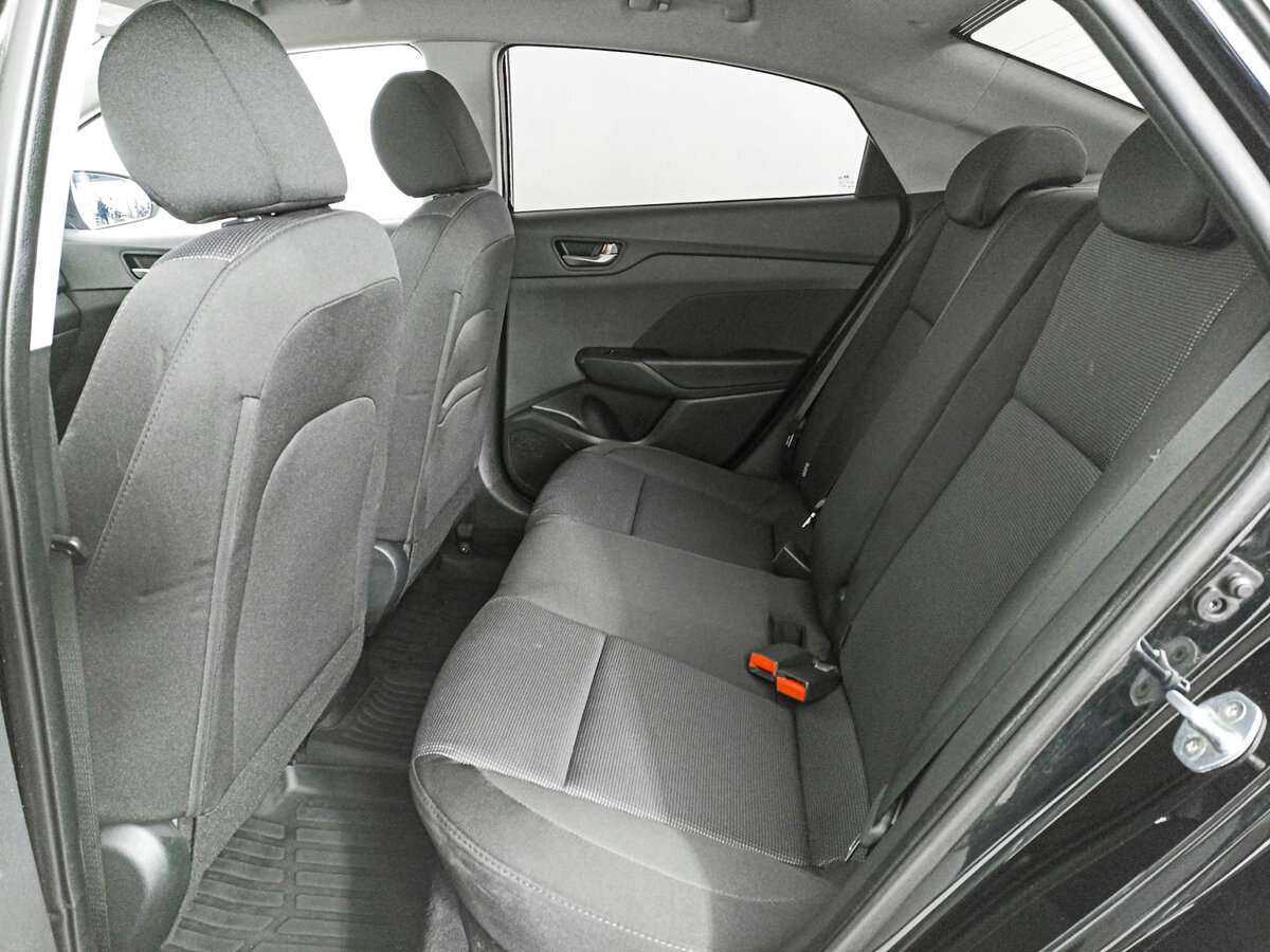 Купить Hyundai Solaris с пробегом. Фото: #9