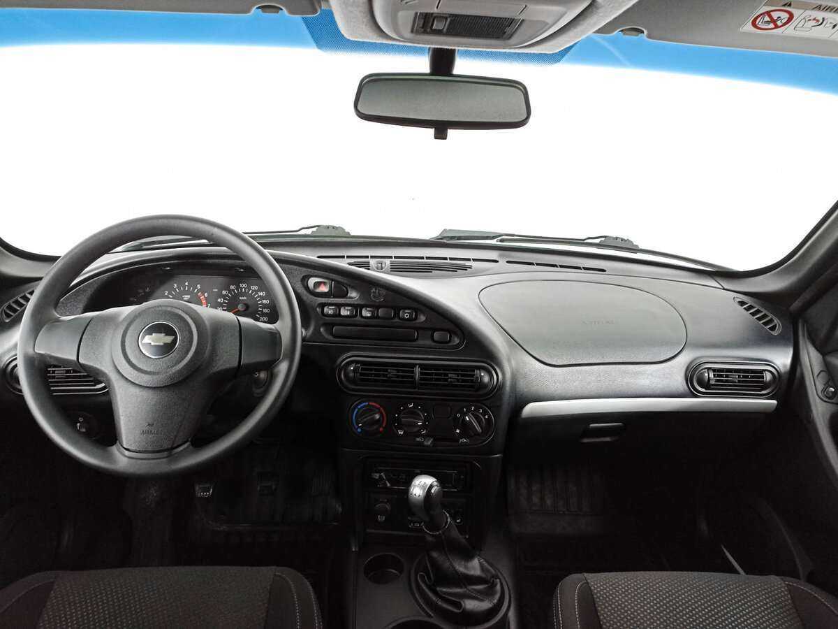 Купить Chevrolet Niva с пробегом. Фото: #9