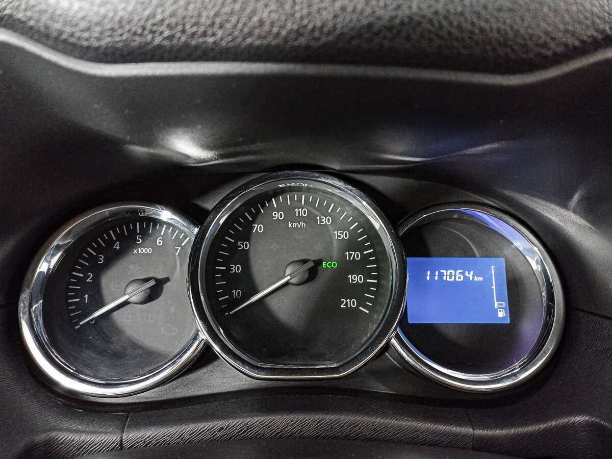 Купить Nissan Terrano с пробегом. Фото: #10